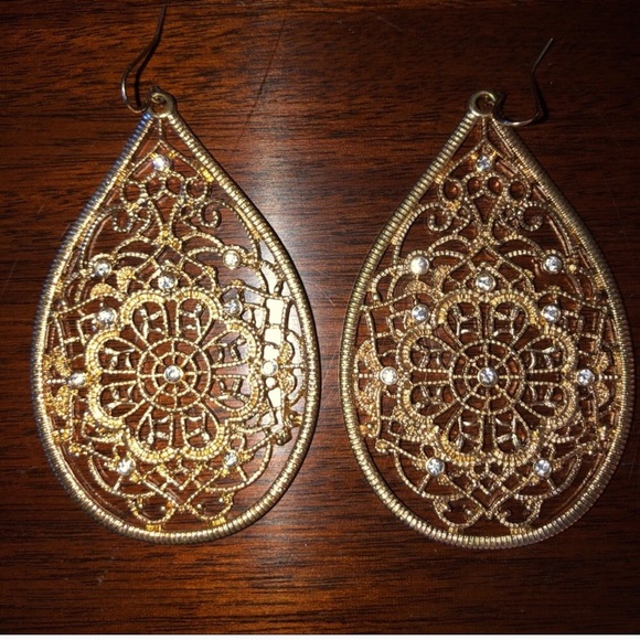Jewelry - Earrings
